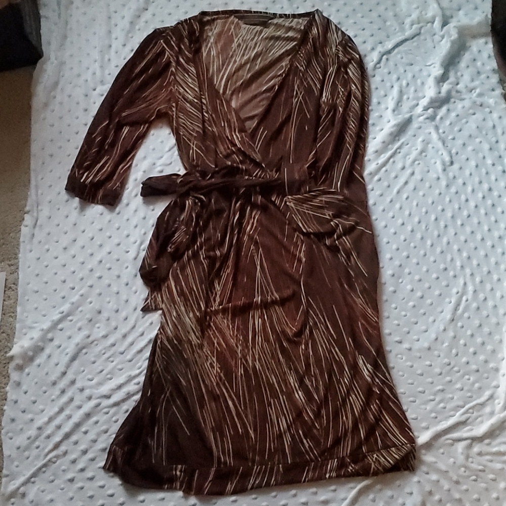 3/4 sleeve V neck dress